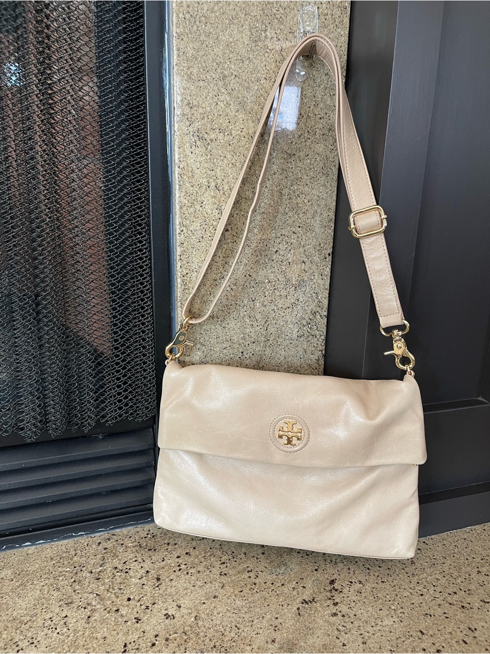 Tory Burch Cream Leather Shoulder Bag with Gold Logo